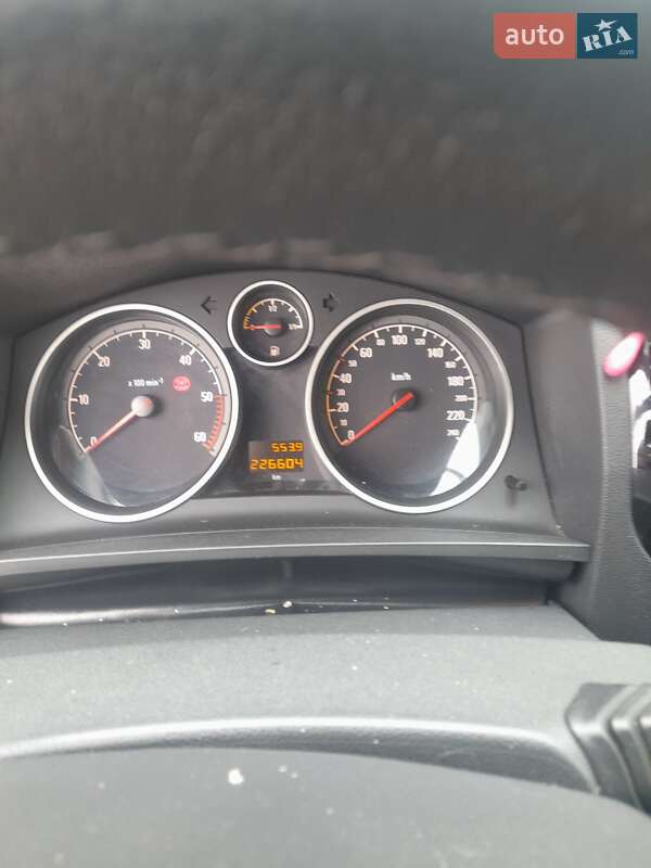 Минивэн Opel Zafira 2009 в Бучаче