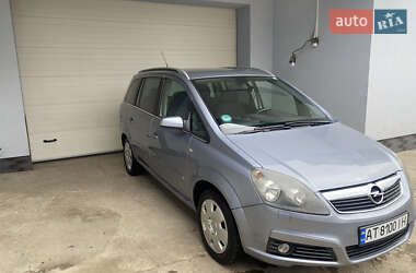 Минивэн Opel Zafira 2006 в 