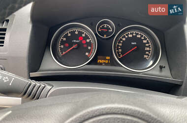 Минивэн Opel Zafira 2006 в 