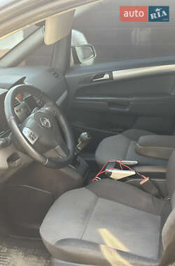 Минивэн Opel Zafira 2007 в 