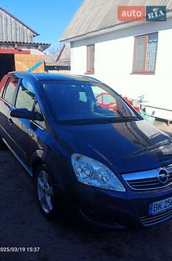 Минивэн Opel Zafira 2008 в 