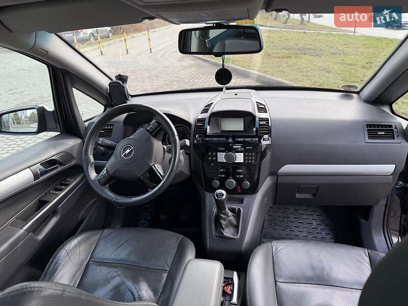Мінівен Opel Zafira 2009 в Львові