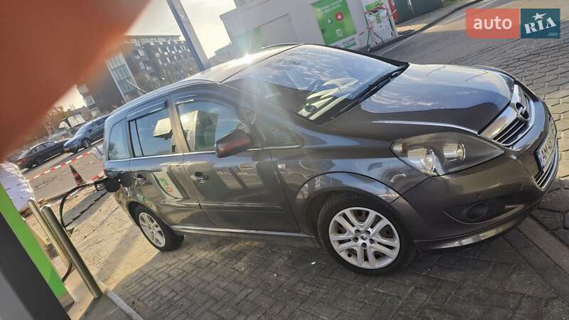 Мінівен Opel Zafira 2010 в Бердичеві фото 3 Мінівен Opel Zafira 2010 в Бердичеві