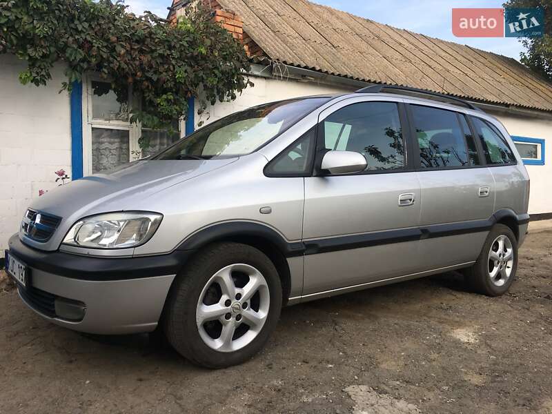 Opel Zafira 2004