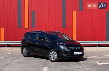 Opel Zafira 2016
