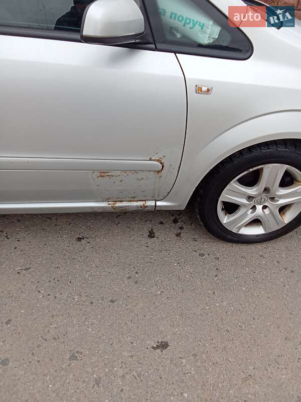 Мінівен Opel Zafira 2009 в Рівному