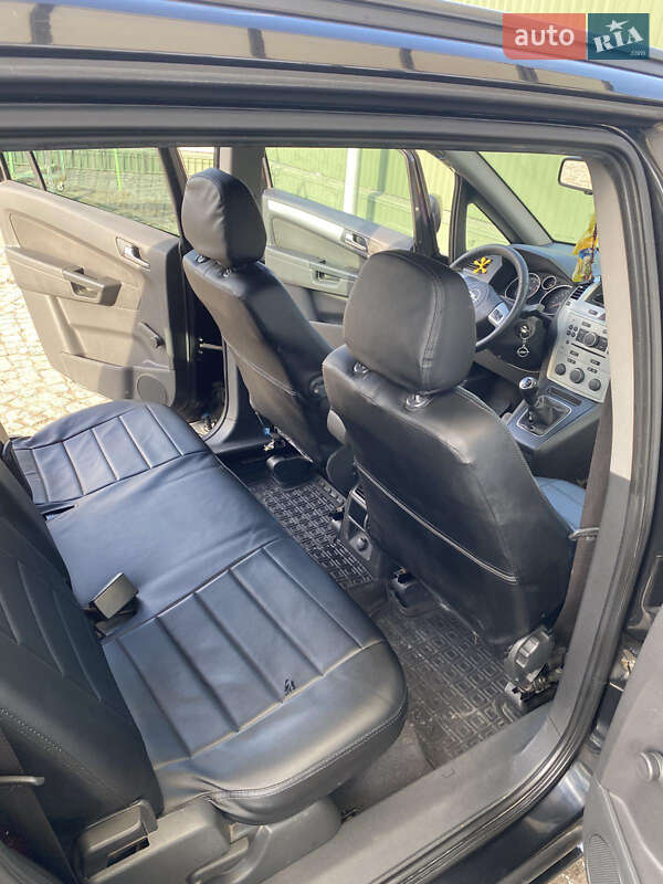 Мінівен Opel Zafira 2009 в Золочеві