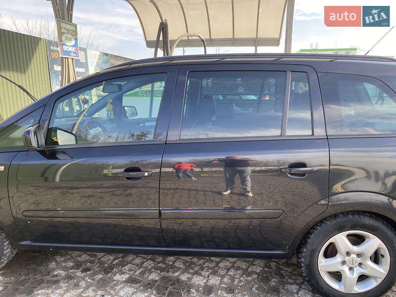 Мінівен Opel Zafira 2009 в Золочеві