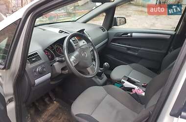 Минивэн Opel Zafira 2005 в Киеве