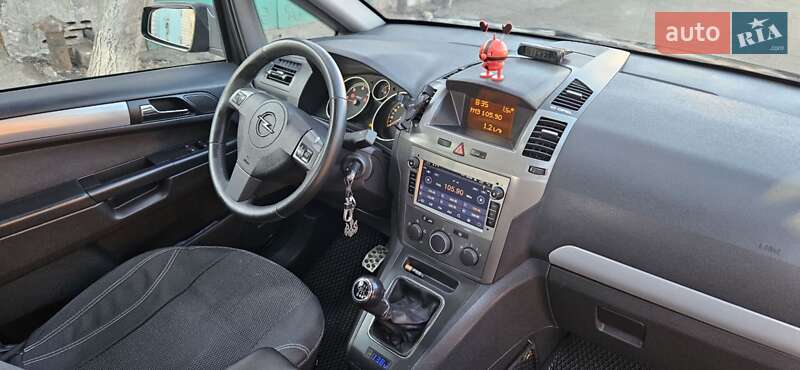 Мінівен Opel Zafira 2006 в Кривому Розі