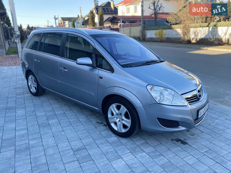 Мінівен Opel Zafira 2009 в Києві