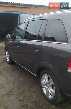 Мінівен Opel Zafira 2011 в Хоролі