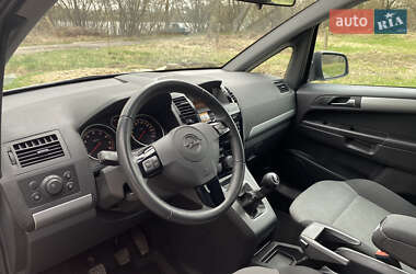 Минивэн Opel Zafira 2012 в 