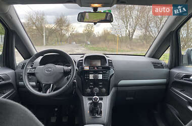 Минивэн Opel Zafira 2012 в 