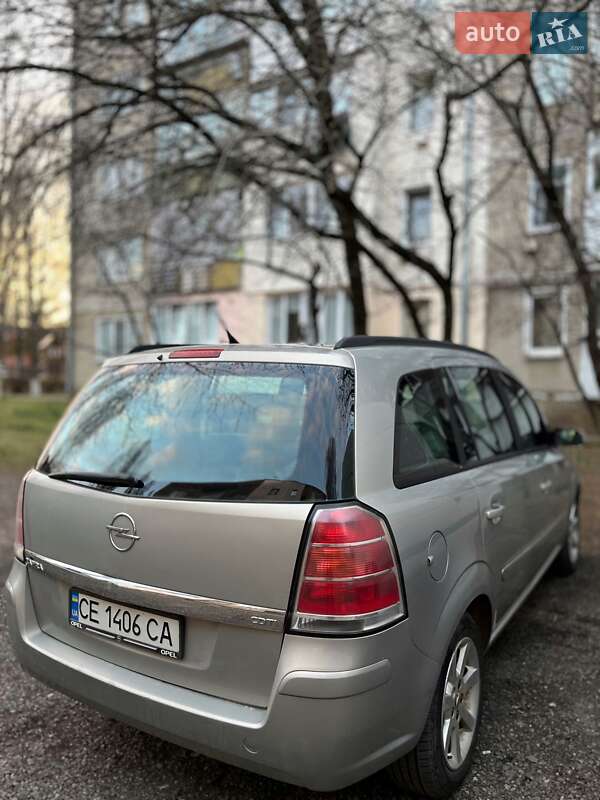 Минивэн Opel Zafira 2005 в Сокирянах