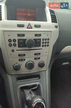 Минивэн Opel Zafira 2008 в 