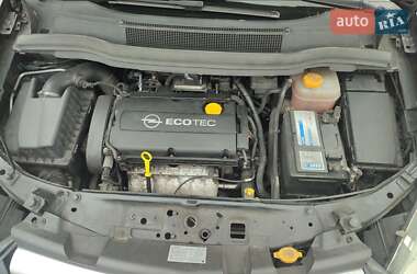 Минивэн Opel Zafira 2008 в 