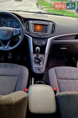 Минивэн Opel Zafira 2018 в 
