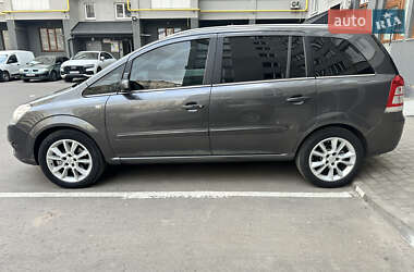 Минивэн Opel Zafira 2009 в 