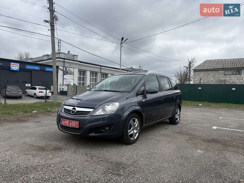 Минивэн Opel Zafira 2008 в 