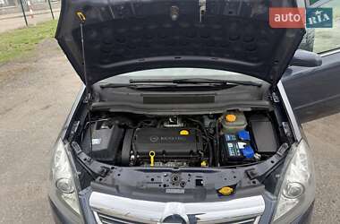 Минивэн Opel Zafira 2008 в 