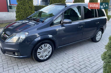 Минивэн Opel Zafira 2007 в Городке