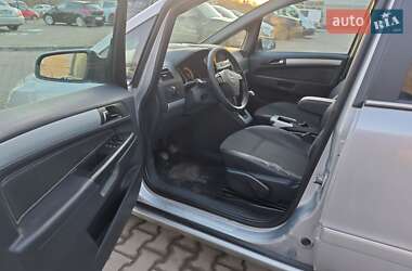 Минивэн Opel Zafira 2009 в 