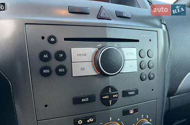 Минивэн Opel Zafira 2006 в 