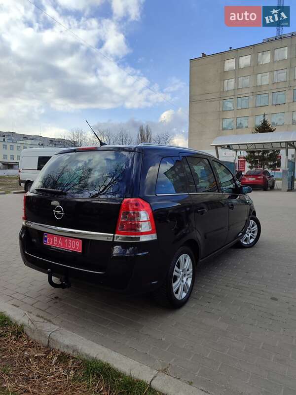 Минивэн Opel Zafira 2009 в Белой Церкви