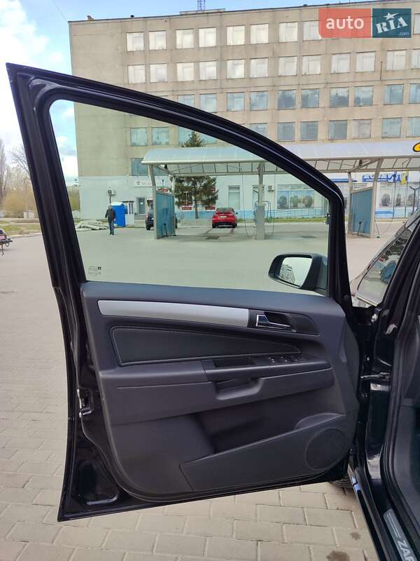 Минивэн Opel Zafira 2009 в Белой Церкви