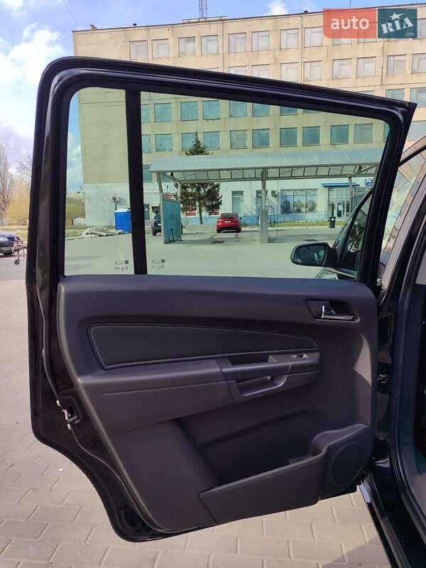 Минивэн Opel Zafira 2009 в Белой Церкви