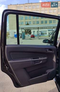 Минивэн Opel Zafira 2009 в 