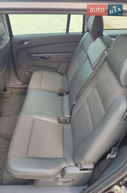 Минивэн Opel Zafira 2009 в 
