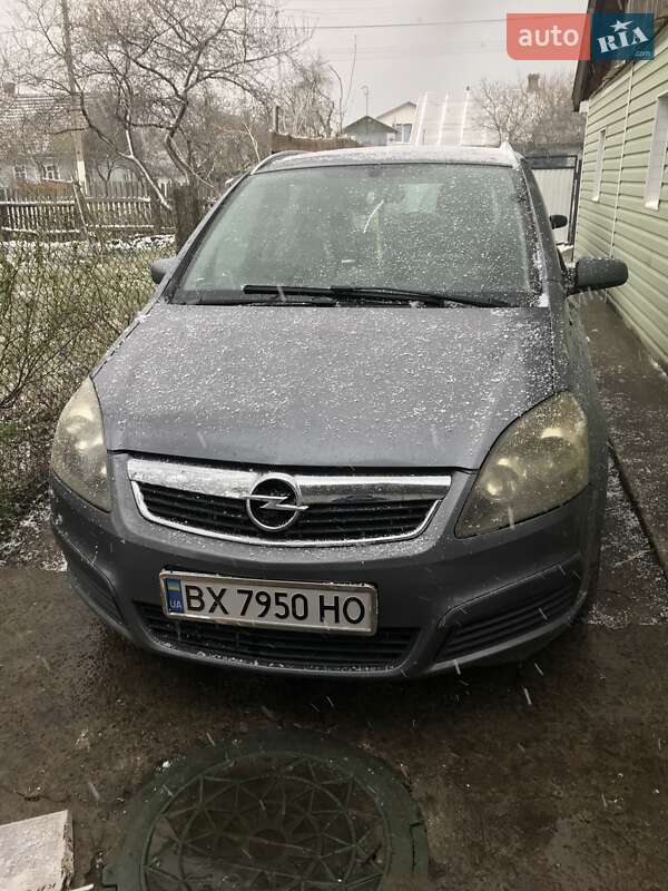 Минивэн Opel Zafira 2007 в 