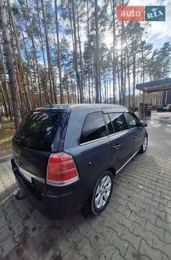 Минивэн Opel Zafira 2007 в 