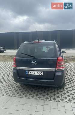 Минивэн Opel Zafira 2008 в 