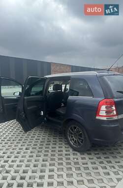 Минивэн Opel Zafira 2008 в 