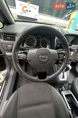 Минивэн Opel Zafira 2008 в 