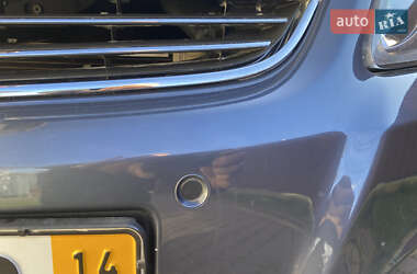 Минивэн Opel Zafira 2010 в 