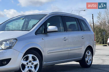 Мінівен Opel Zafira 2011 в 