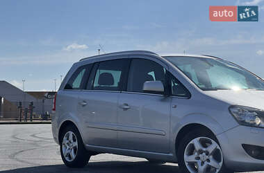 Мінівен Opel Zafira 2011 в 