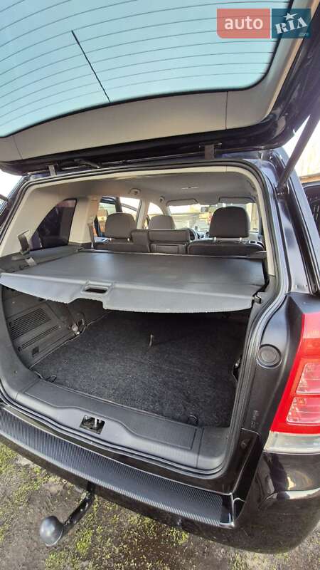 Минивэн Opel Zafira 2011 в Рокитном
