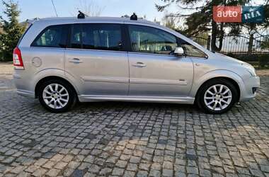 Минивэн Opel Zafira 2009 в 