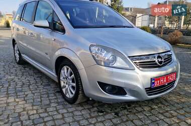 Минивэн Opel Zafira 2009 в 
