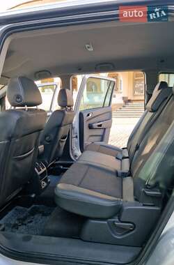 Минивэн Opel Zafira 2009 в 