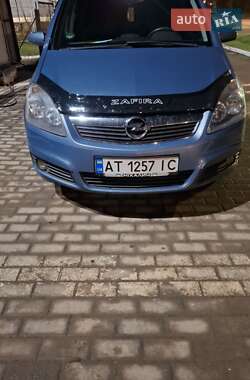 Минивэн Opel Zafira 2007 в 
