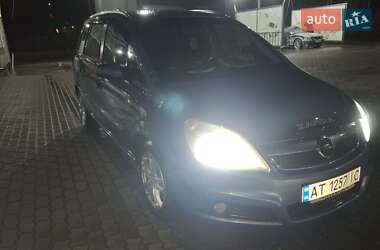 Минивэн Opel Zafira 2007 в 