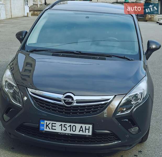 Минивэн Opel Zafira 2012 в Днепре