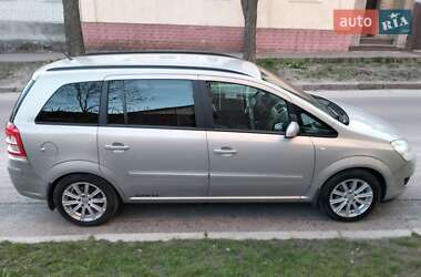 Минивэн Opel Zafira 2008 в 