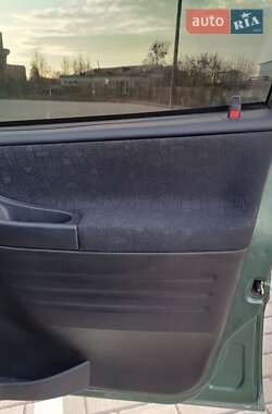 Минивэн Opel Zafira 1999 в 